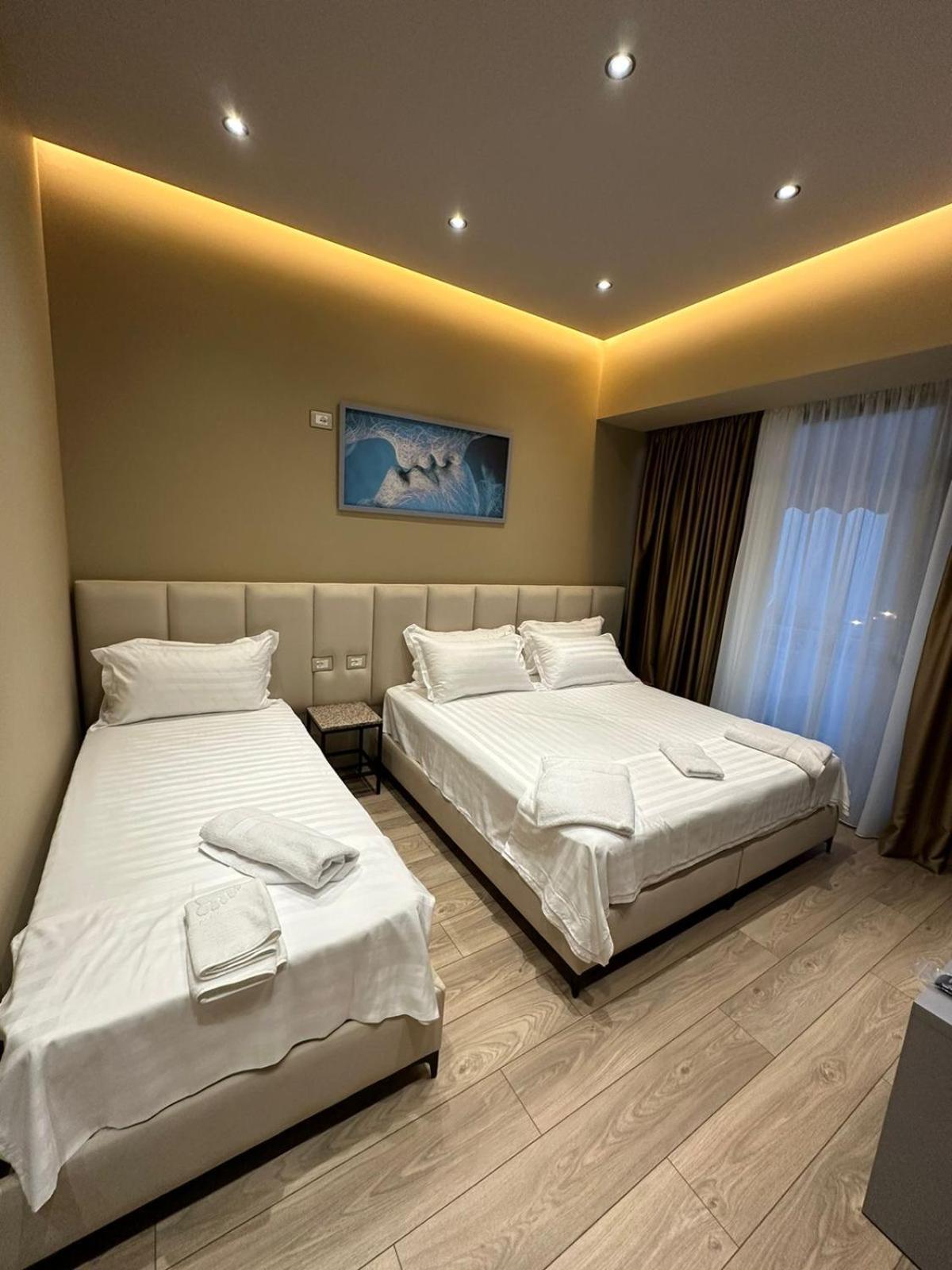 Hotel Europa Kruje Bagian luar foto