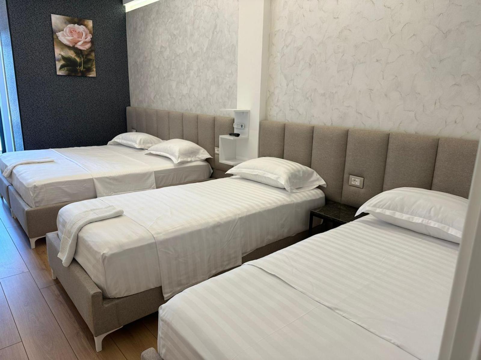 Hotel Europa Kruje Bagian luar foto