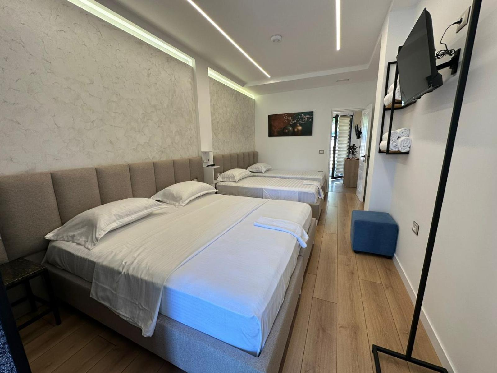 Hotel Europa Kruje Bagian luar foto