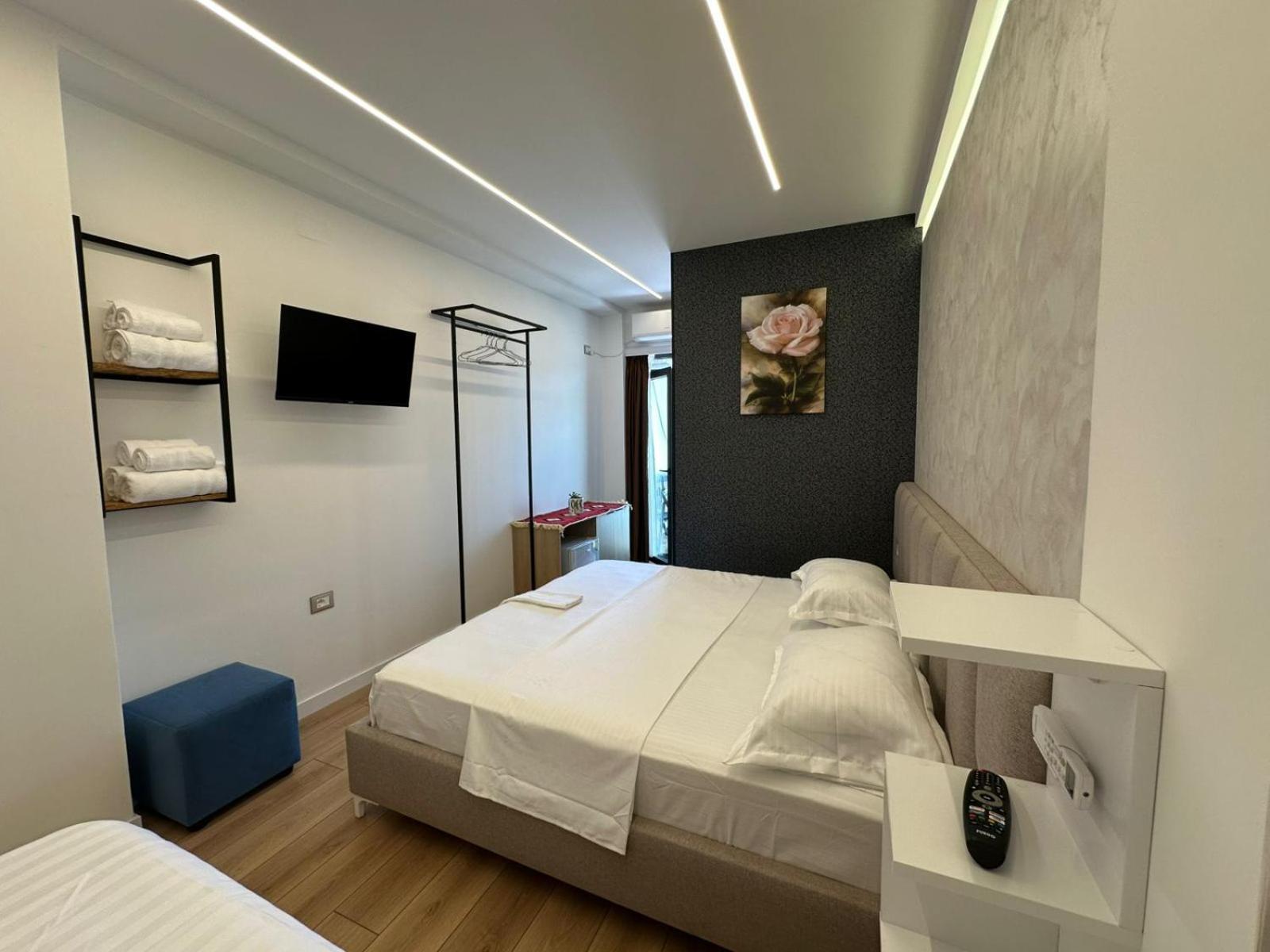 Hotel Europa Kruje Bagian luar foto